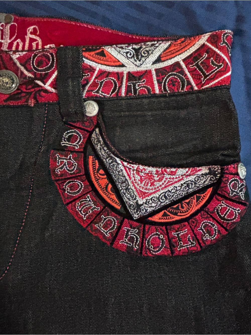 Crown Holder Men’s Black Jean Shorts with Red & White pockets & trim - Picture 6 of 8
